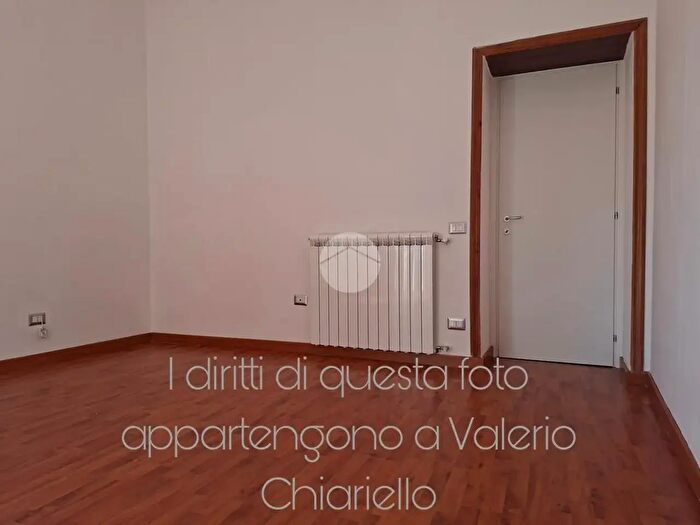Appartamento trilocale in affitto in Immobile Residenziale Via Suarez, Napoli