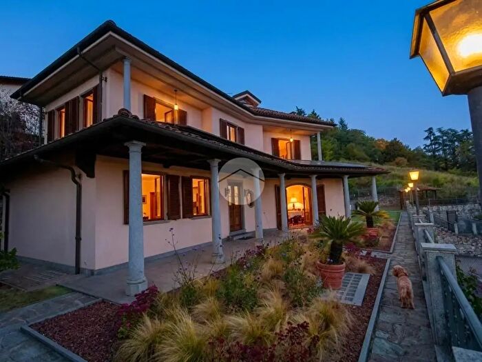 Casa con 7 locali in affitto in Via Lunga, San Mauro Torinese