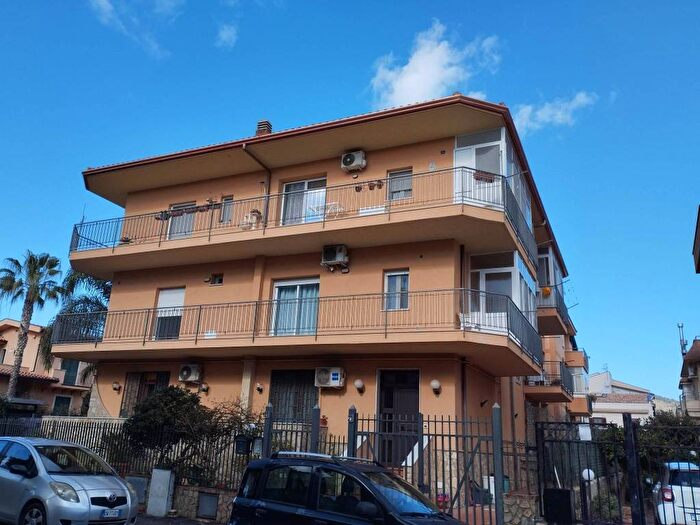 Appartamento quadrilocale in affitto in Via Meastra la Barbera, Centro, Santa Flavia