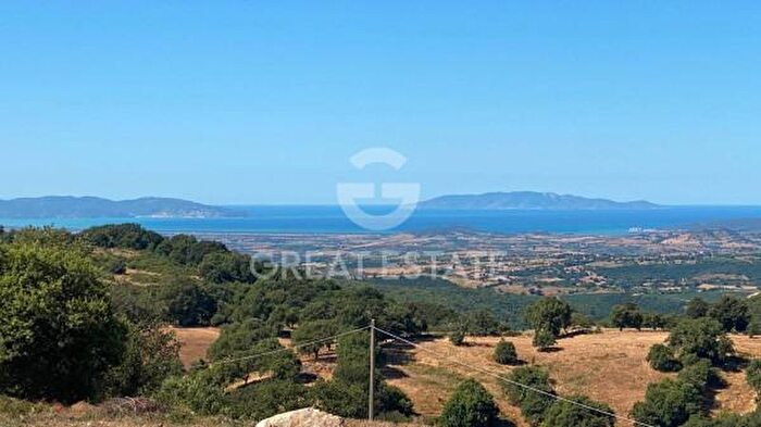 Appartamento con 6 locali in vendita in Via Guglielmo Marconi, Scansano