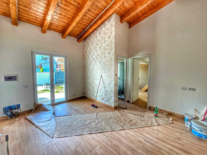 Casa bilocale in vendita in Via Olbia, Ardea