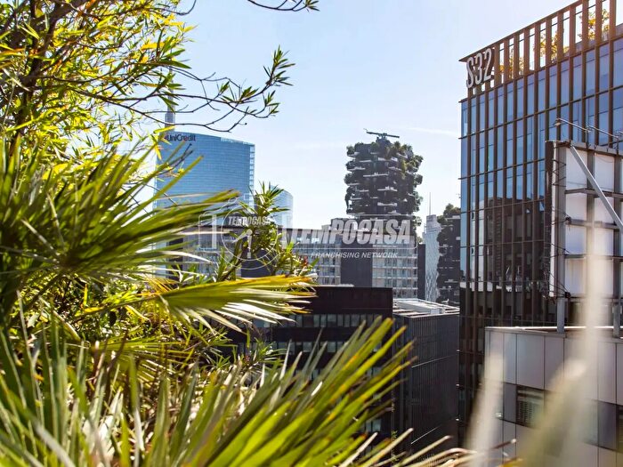 Appartamento con 5 locali in vendita in Viale Francesco Restelli, Milano