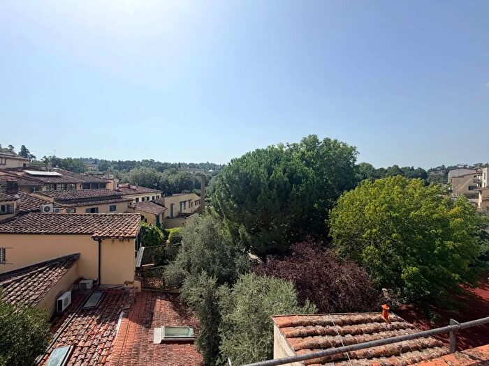 Appartamento trilocale in affitto in Via Romana, Firenze