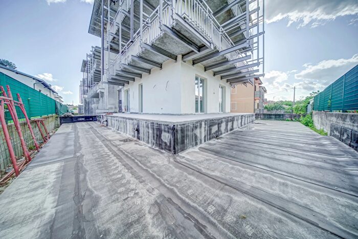 Appartamento quadrilocale in vendita in Via V Bellini, Cardano Al Campo