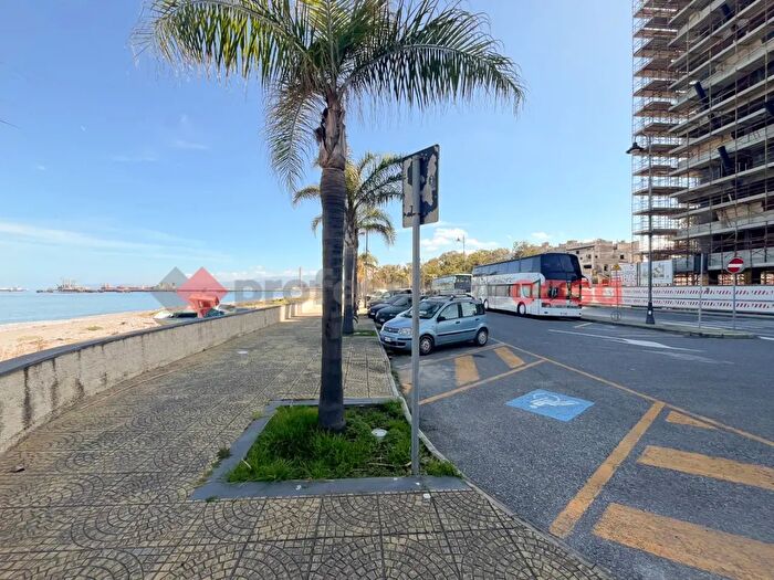 Appartamento bilocale in vendita in Via Tindaro La Rosa, Milazzo