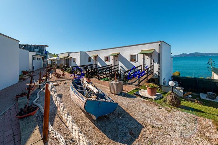 Casa con 10 locali in vendita in Piombino