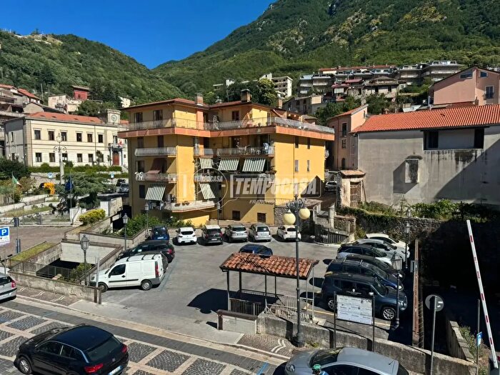 Appartamento quadrilocale in vendita in Via Ernesto Amatucci, Mercogliano