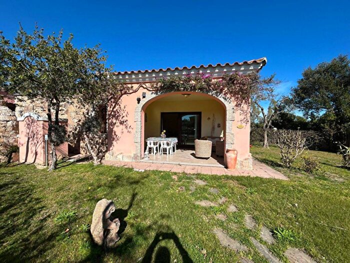 Casa trilocale in affitto in Via Cedrino, Suaredda Traversa, San Teodoro