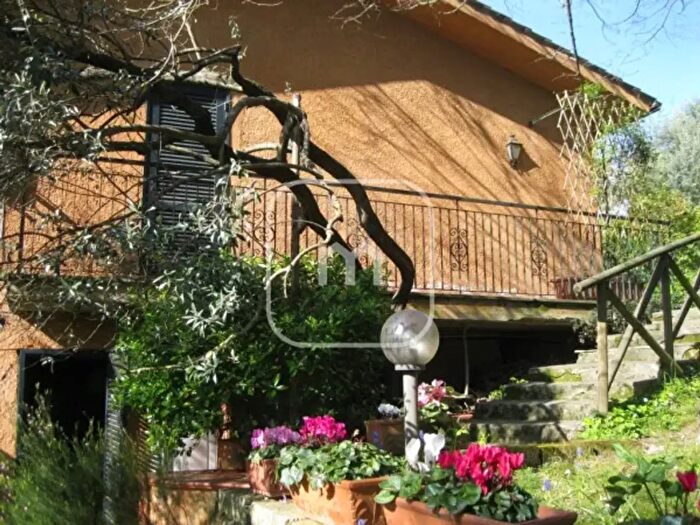 Casa con 5 locali in vendita in Via Monte Rosa, Rignano Flaminio