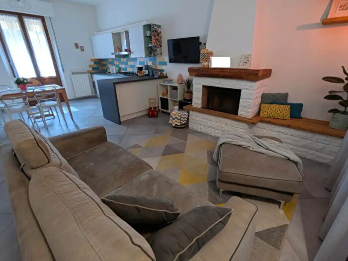 Appartamento trilocale in vendita in Poggibonsi