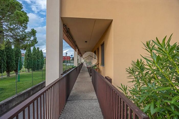 Appartamento con 6 locali in vendita in Via Asiago, Verona