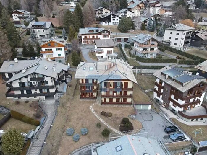 Appartamento trilocale in vendita in Via Monte Braulio, Bormio