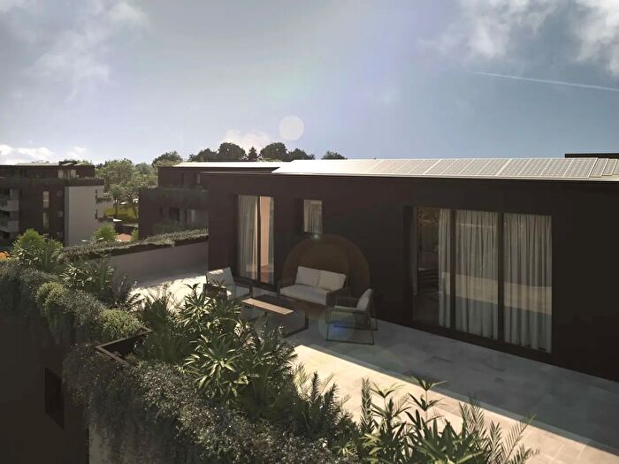 Appartamento quadrilocale in vendita in Via Giambattista Vico, Rimini