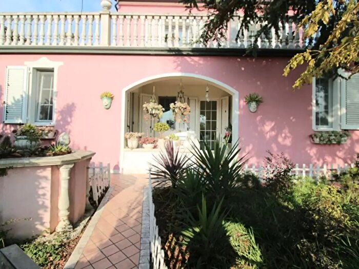 Casa con 5 locali in vendita in Via Cerchia di San Martino, Cesena