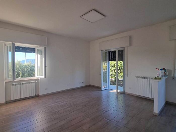 Casa trilocale in affitto in via rusciano, Selci