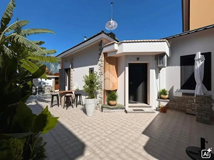 Casa bilocale in vendita in Via Callicrate, Roma
