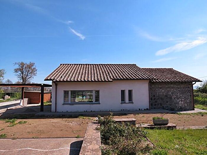 Casa con 6 locali in vendita in Orvieto