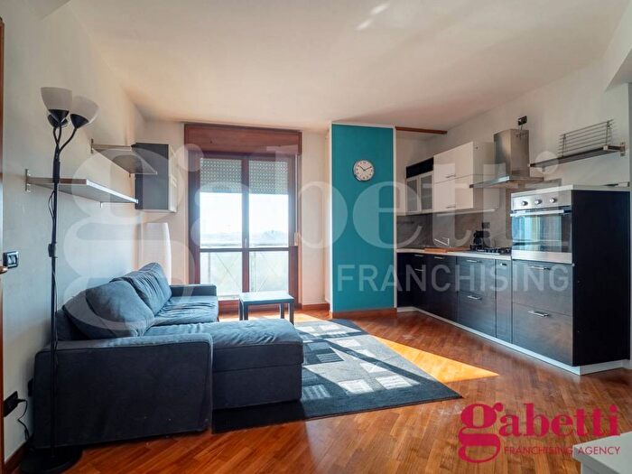 Appartamento trilocale in affitto in Via Chiasserini, Bovisasca, Milano