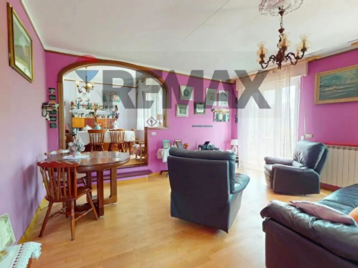 Appartamento quadrilocale in vendita in Via Lavaggi, Moconesi