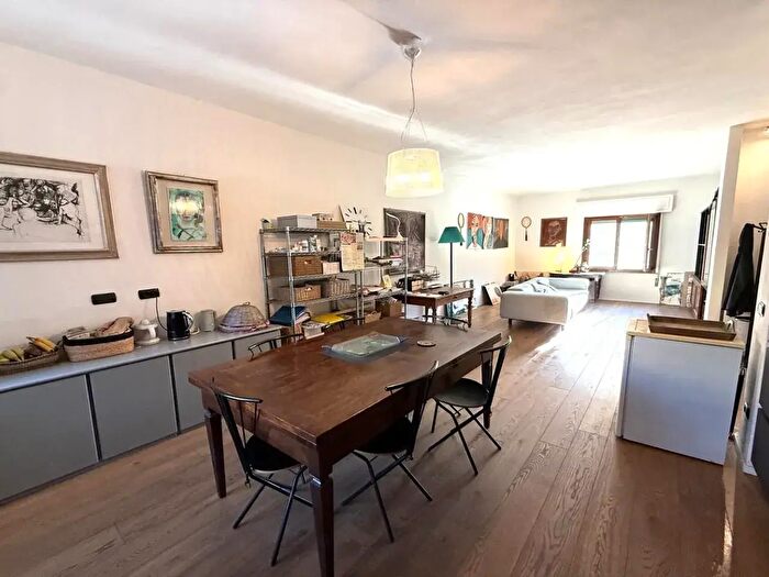 Appartamento con 5 locali in vendita in Certaldo