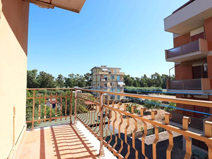 Appartamento trilocale in affitto in Strada Lungomare, Latina Lido, Latina