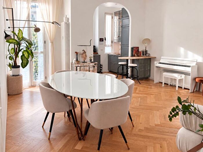 Appartamento trilocale in affitto in Via Biella, Famagosta, Milano