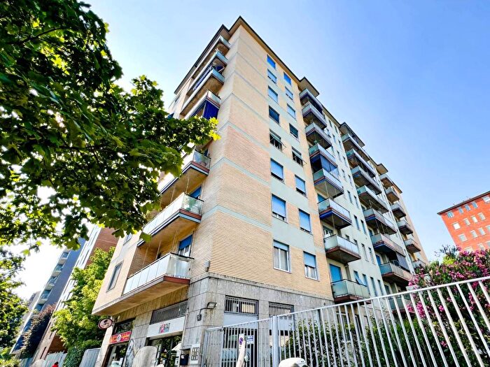 Appartamento bilocale in affitto in Via Tommaso Gulli, Piazzale Siena, Milano
