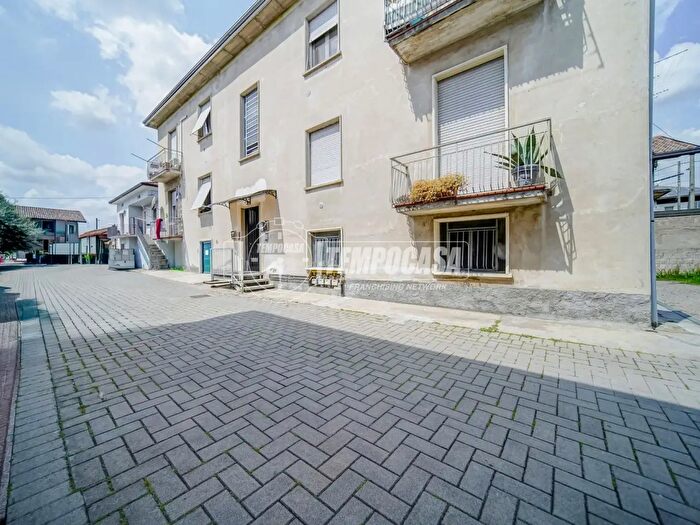 Appartamento trilocale in vendita in Via Brunelleschi B, Cassano Magnago