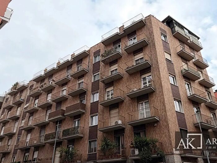Appartamento trilocale in vendita in Viale Roma e, Novara