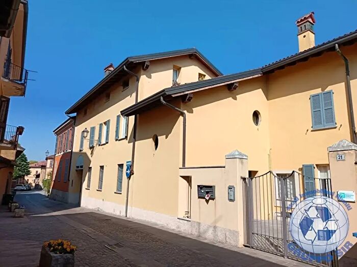 Appartamento trilocale in vendita in Via Tommaso Gallarati Scotti, Vimercate