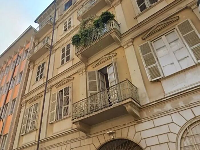 Appartamento trilocale in vendita in Via Giuseppe Parini, Torino