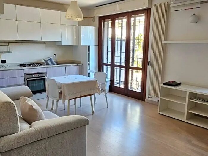 Appartamento monolocale in affitto in Biassono