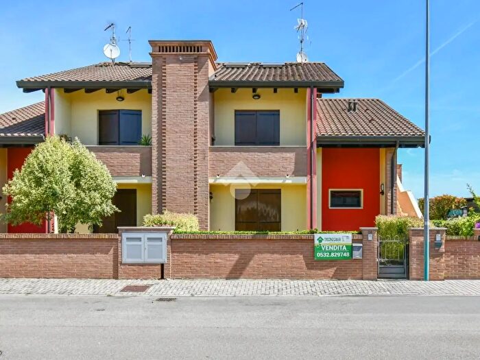 Appartamento trilocale in vendita in Via Italia, Poggio Renatico