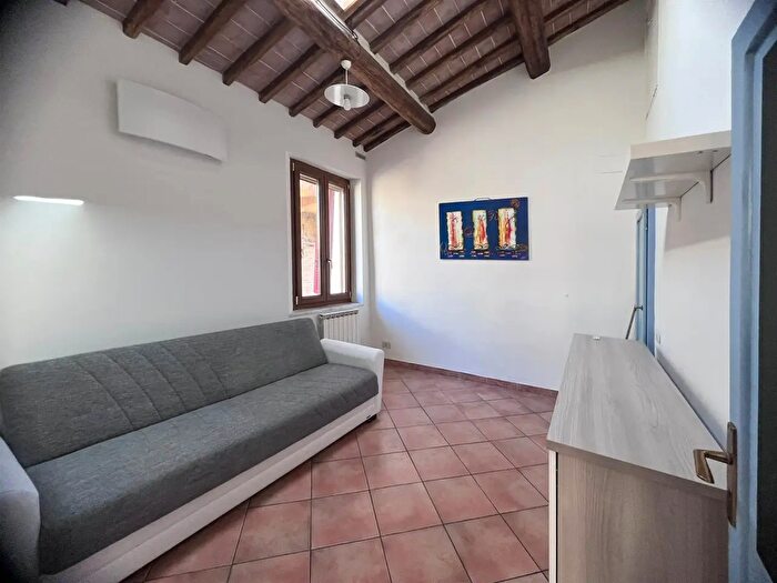 Appartamento trilocale in affitto in Siena