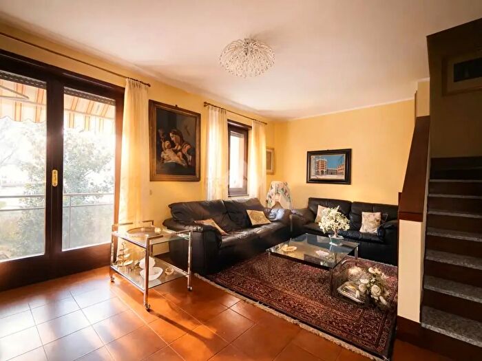 Appartamento quadrilocale in vendita in Viale Italia, Tirano