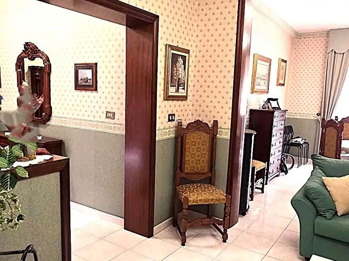 Appartamento con 6 locali in vendita in Via Aretusa, Catania