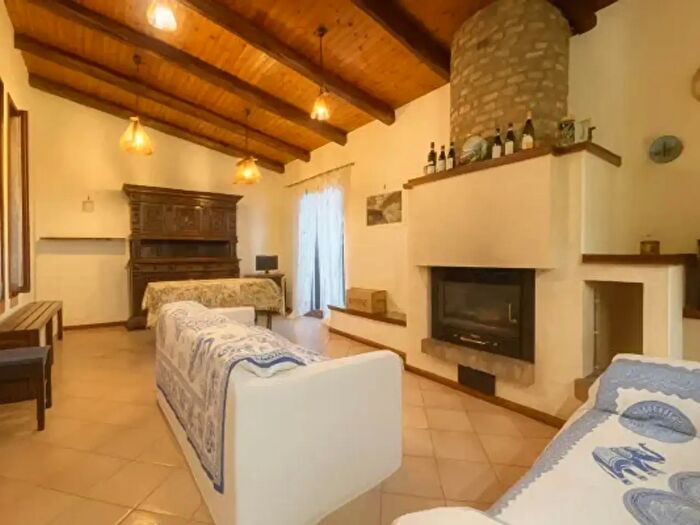 Casa con 6 locali in vendita in Corso Langhe a, Alba