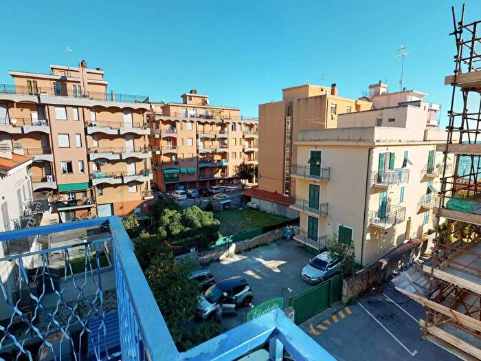 Appartamento bilocale in affitto in Via Magenta, Borghetto Santo Spirito