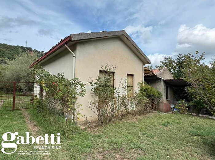 Casa bilocale in vendita in Contrada Grangiorno, San Piero Patti