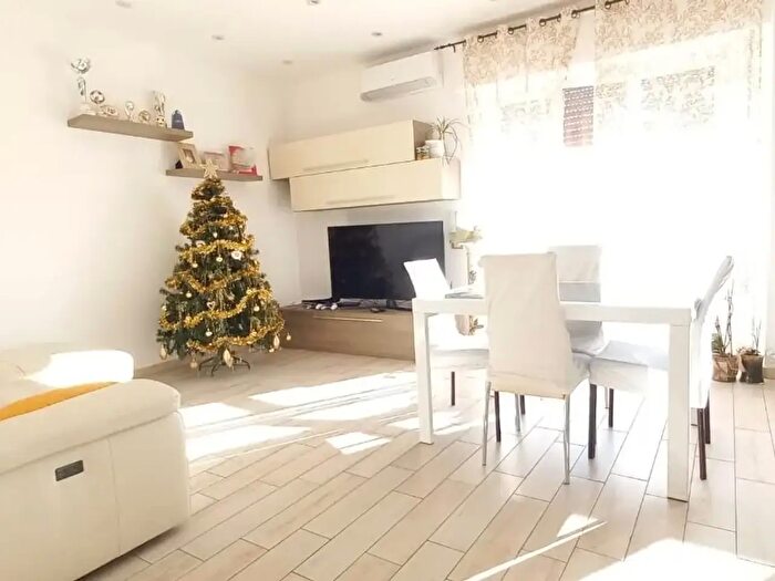 Appartamento quadrilocale in vendita in Carrara