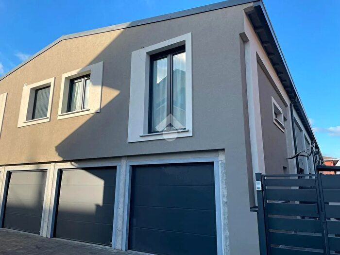 Appartamento quadrilocale in vendita in Via Fratelli Cervi B, Cardano Al Campo