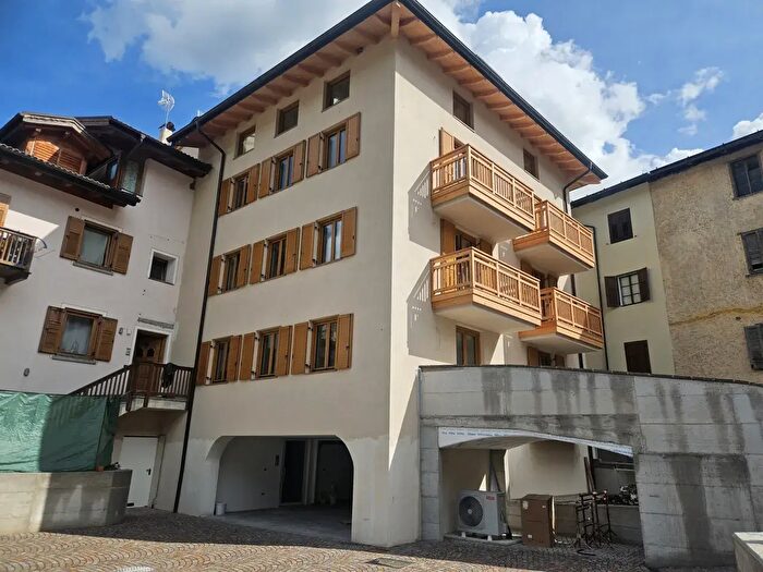 Appartamento trilocale in vendita in Carciato, Dimaro Folgarida