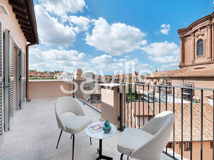 Casa trilocale in affitto in Due Macelli, Spagna, Roma