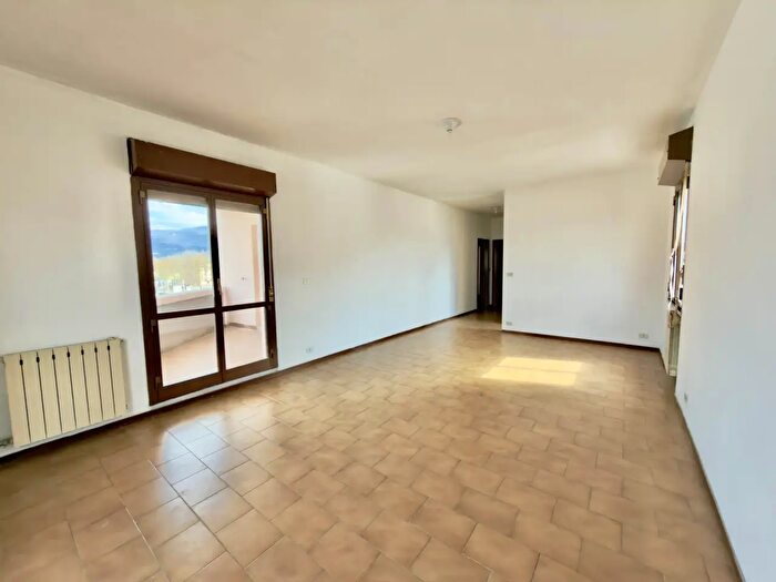 Appartamento con 5 locali in vendita in Pistoia