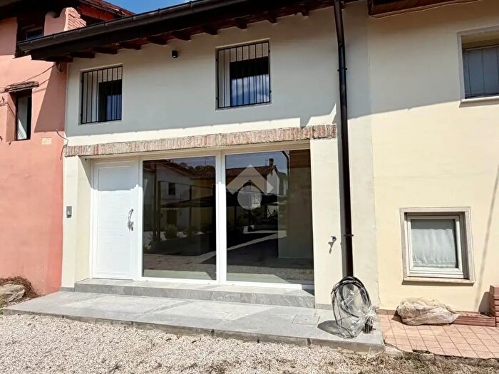 Casa quadrilocale in vendita in Via Valle, Isola Vicentina