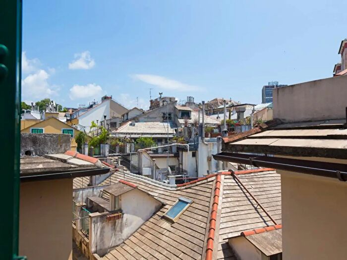 Appartamento trilocale in vendita in Vico Lavagna, Genova