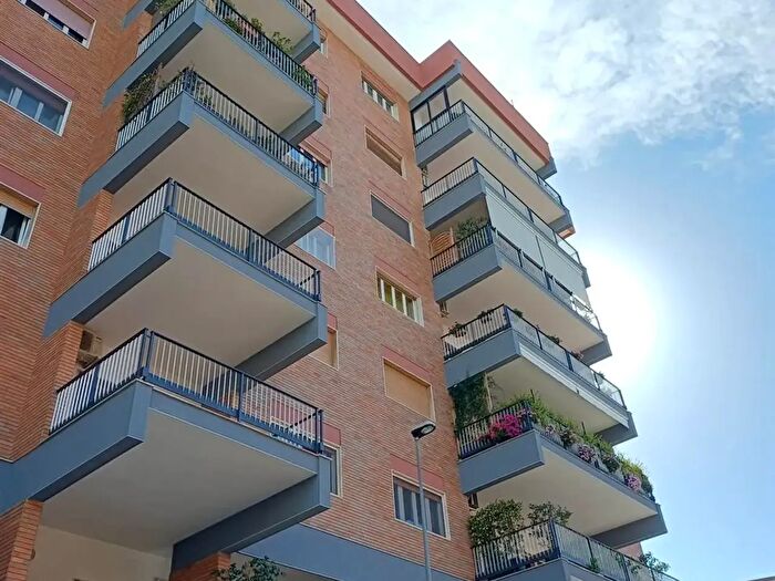 Appartamento trilocale in vendita in Bari