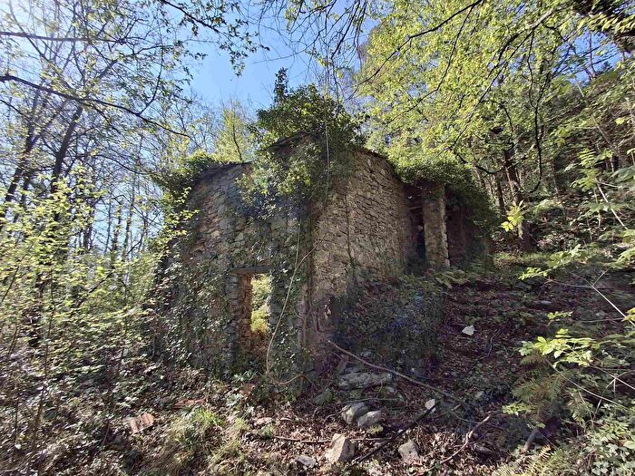 Casa quadrilocale in vendita in Lerici