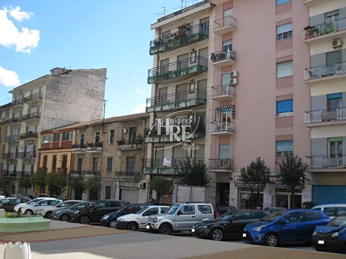 Appartamento in vendita in PZza Riforma Cosenza, Cosenza