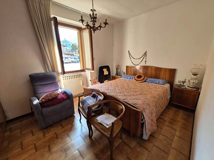 Casa bilocale in vendita in Vicolo La Torre Colico, Colico